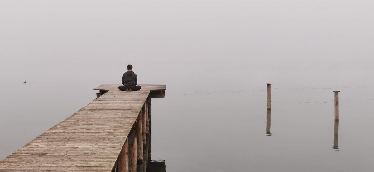 Wie kann Meditation Ihren Arbeitsalltag produktiver gestalten?